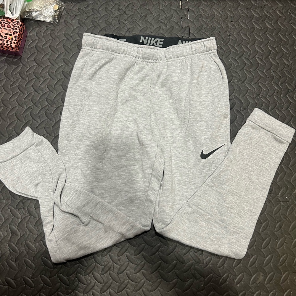 Men’s Nike sweatpants